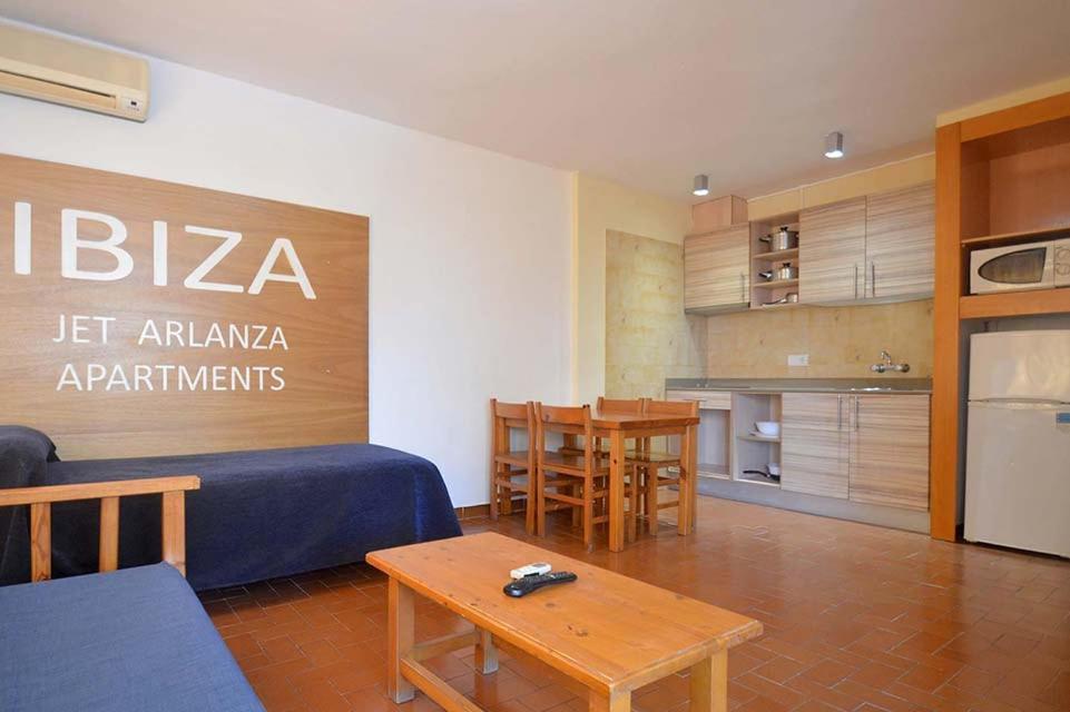 Apartamentos Arlanza - Only Adults Playa d'en Bossa Exterior photo